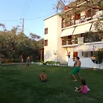 アパート Karapataki