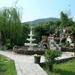 Apartment Karapataki *