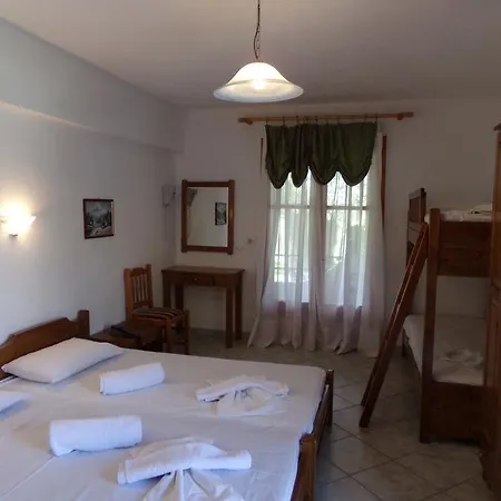 Apartment Karapataki