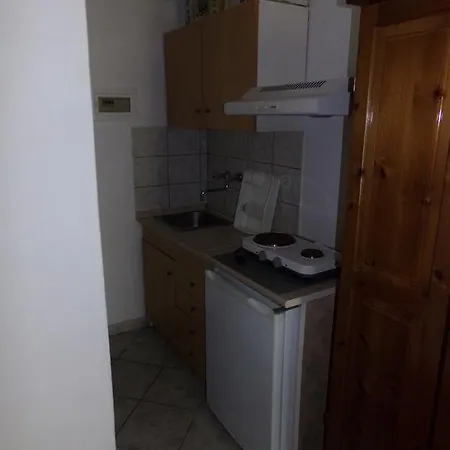Karapataki Apartment